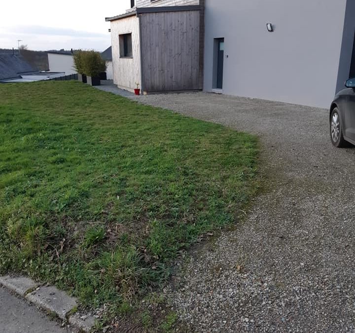 Apres le terrassement, l’enrochement, 1 pose de cl…